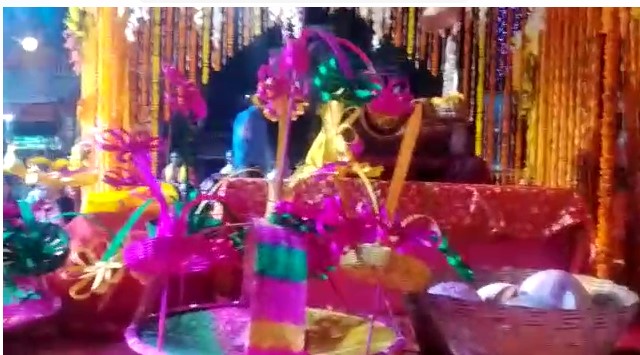 जानकी मंदिर मा सीयाराम ज्यू को वैवाहिक कार्यक्रम को विभिन्न वैवाहिक विधिविधानहरु गरिदै